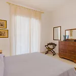 Paola By Interhome Lejlighed Viareggio